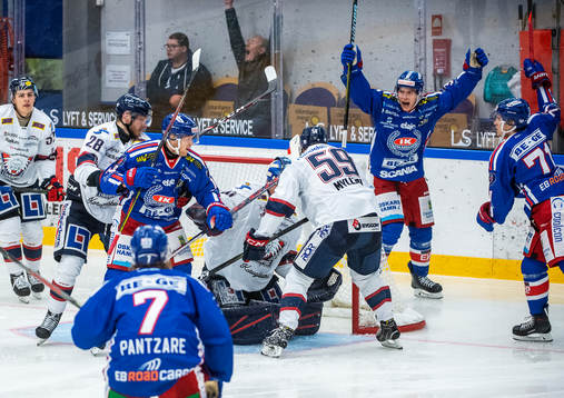 Oskarshamns Nicklas Heinerö jublar