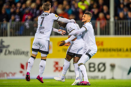 Babajide David Akintola of Rosenborg celebrates with Mike