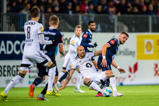 Tore Reginiussen of Rosenborg and Flamur Kastrati of