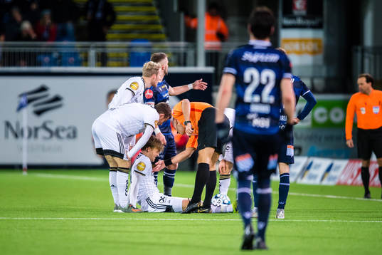 Yann-Erik Randa Bahezre de Lanlay of Rosenborg in pain