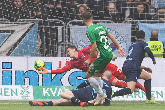 Hammarbys Alexander Kacaniklic gör 1-0 på Malmö FFs