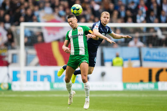 Hammarbys Nikola Djurdjic i en nickduell med Malmö FFs