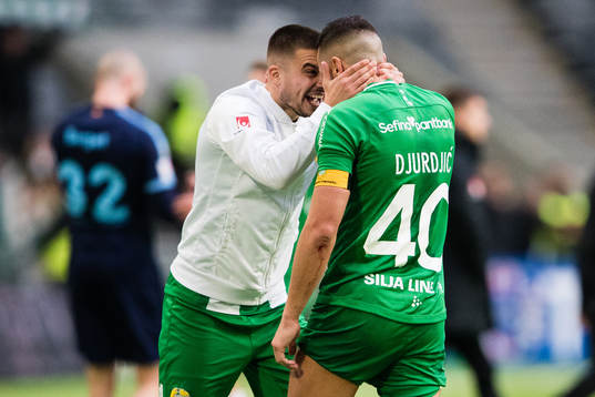 Hammarbys Vladimir Rodic och Nikola Djurdjic jublar