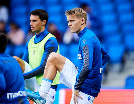 Martin Odegaard of Real Sociedad warms up