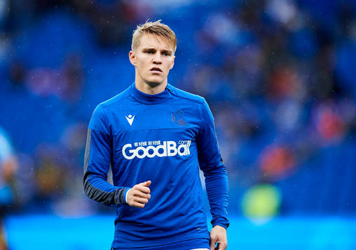 Martin Odegaard of Real Sociedad warms up