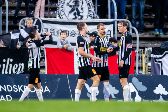 Landskronas spelare jublar