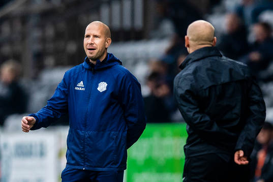 Eskilsminnes tränare Mattias Lindström och Landskronas