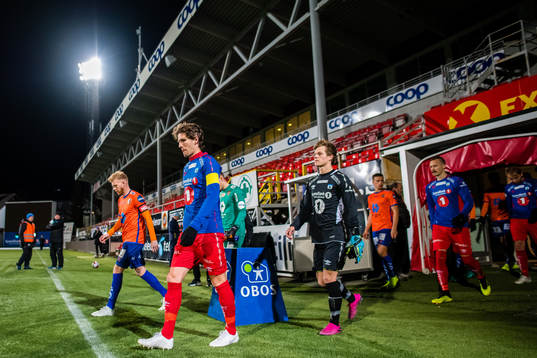 Fredrik Kjernmoen Carlsen of Aalesund, Håkon Kjæve and