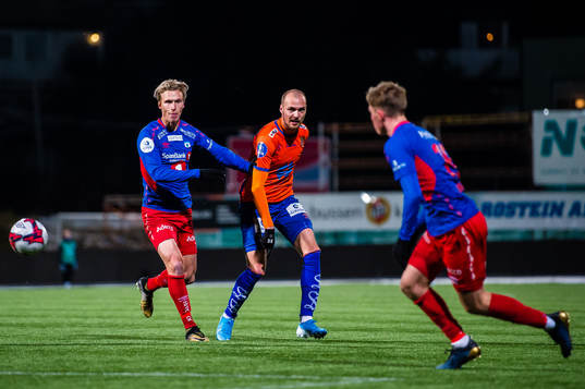 Lars Henrik Baal Andreassen of Tromsdalen and Aron Elis