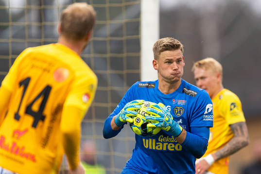 Falkenbergs målvakt Johan Brattberg