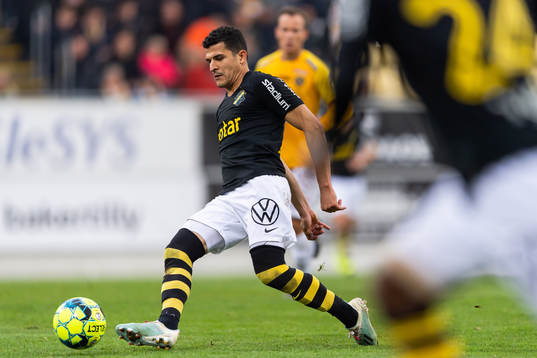 s Tarik Elyounoussi