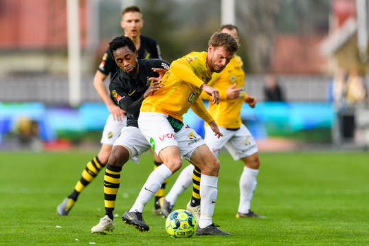 s Heradi Rashidi och Falkenbergs Karl Söderström