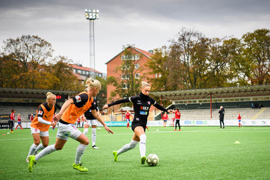 Rosengårds Hanna Bennison, Caroline Seger och Sanne