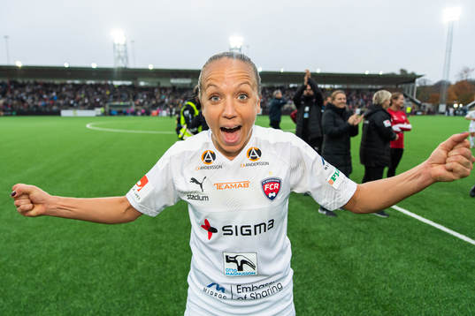 Rosengårds Malin Levenstad jublar