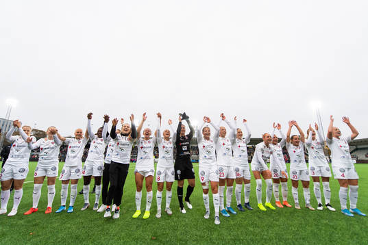 Rosengårds spelare jublar