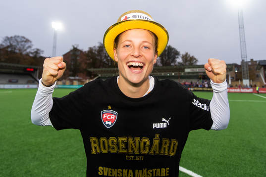 Rosengårds Anna Anvegård jublar