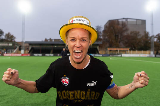 Rosengårds Caroline Seger jublar med guldhatt