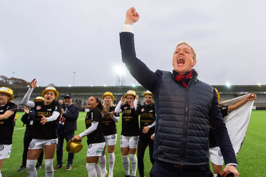 Rosengårds tränare Jonas Eidevall jublar
