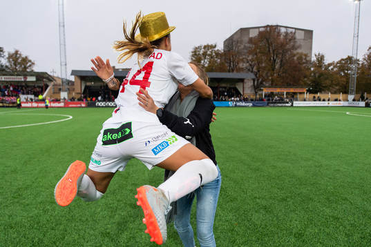 Rosengårds Malin Levenstad och sportchef Therese Sjögran