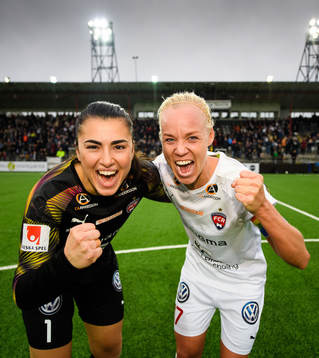 Rosengårds målvakt Zecira Musovic och Caroline Seger