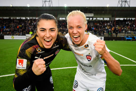 Rosengårds målvakt Zecira Musovic och Caroline Seger
