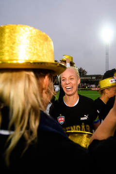 Rosengårds Caroline Seger jublar