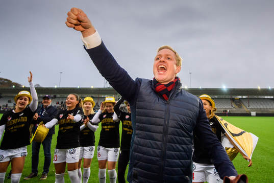 Rosengårds tränare Jonas Eidevall jublar