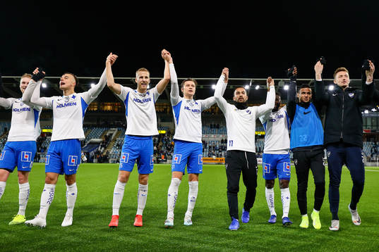 IFK Norrköpings spelare med Filip Dagerstål, Simon Thern,