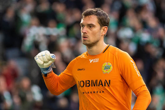 Hammarbys målvakt Davor Blazevic jublar