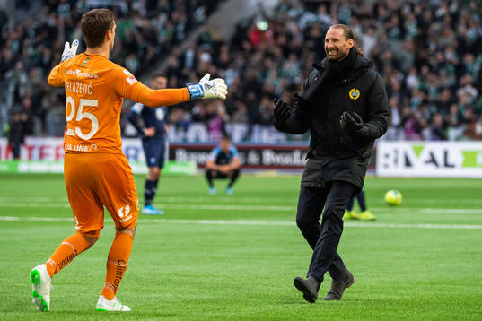 Hammarbys målvakt Davor Blazevic och målvakt Johan Wiland