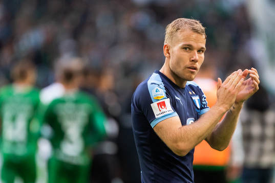 Malmö FFs Oscar Lewicki deppar