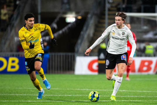 Elfsborgs Deniz Hümmet och Örebros Niclas Bergmark