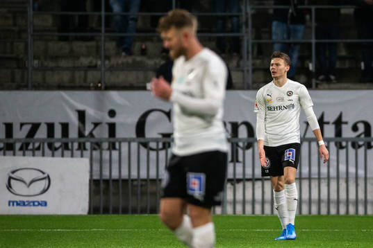 Örebros Jake Larsson deppar