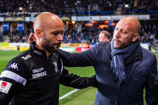 IFK Göteborgs Robin Söder klappas om av IFK Göteborgs