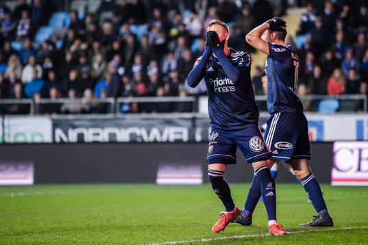 Djurgårdens Fredrik Ulvestad och Astrit Ajdarevic depapr