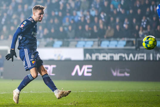 Djurgårdens Jonathan Ring med en målchans