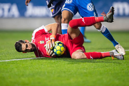 IFK Göteborgs målvakt Ioannis Anestis med en räddning