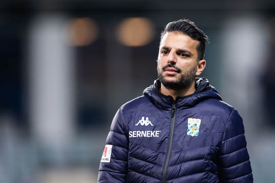 IFK Göteborgs tränare Poya Asbaghi deppar