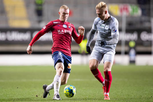 Örgrytes David Engström och Degerfors Oliver Ekroth