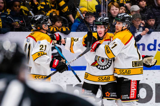 Luleås Petter Emanuelsson, Juhani Tyrväinen och Arttu