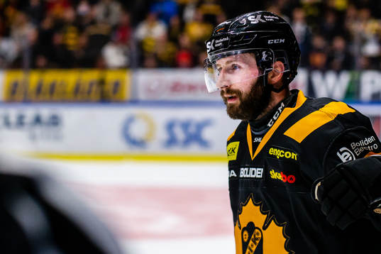 Skellefteås Tom Pyatt jublar