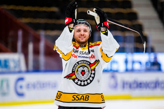 Luleås Robin Kovacs jublar