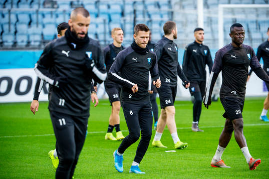 Arnór Traustason and Bonke Innocent of Malmö FF