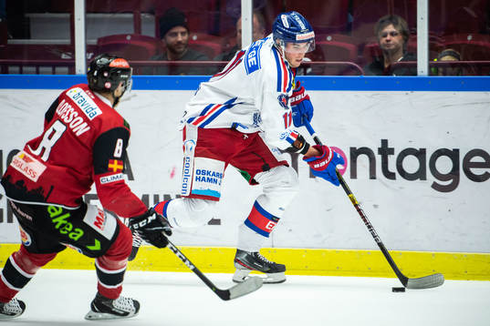 Malmö Redhawks Johan Olofsson och Oskarshamns Joakim Thelin