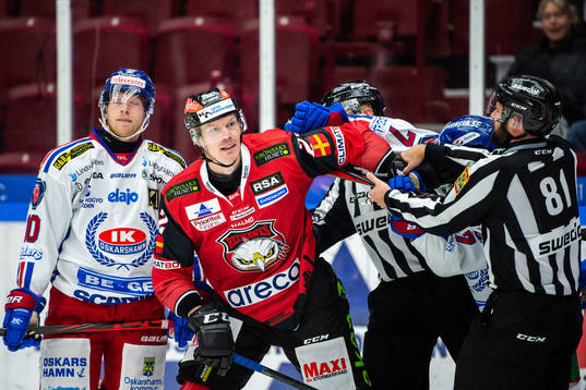 Malmö Redhawks Lars Bryggman och Oskarshamns Isak Pantzare