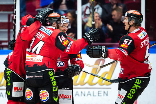 Malmö Redhawks Max Görtz jublar