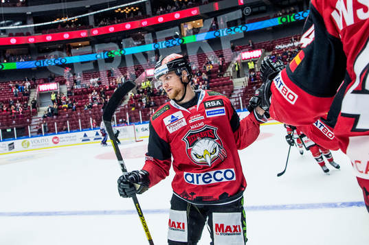Malmö Redhawks Max Görtz jublar