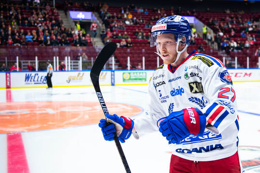 Oskarshamns Henrik Nilsson jublar