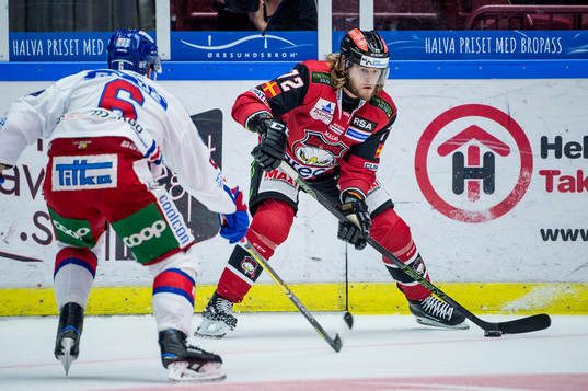 Malmö Redhawks Nicolai Meyer mot Oskarshamns Jesper