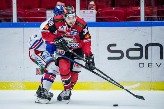Malmö Redhawks Matias Myttynen mot Oskarshamns Emil